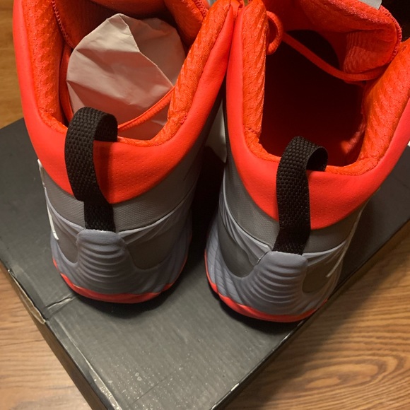 Jordan Super Fly 🧡🤍- BRAND NEW - Picture 3 of 7